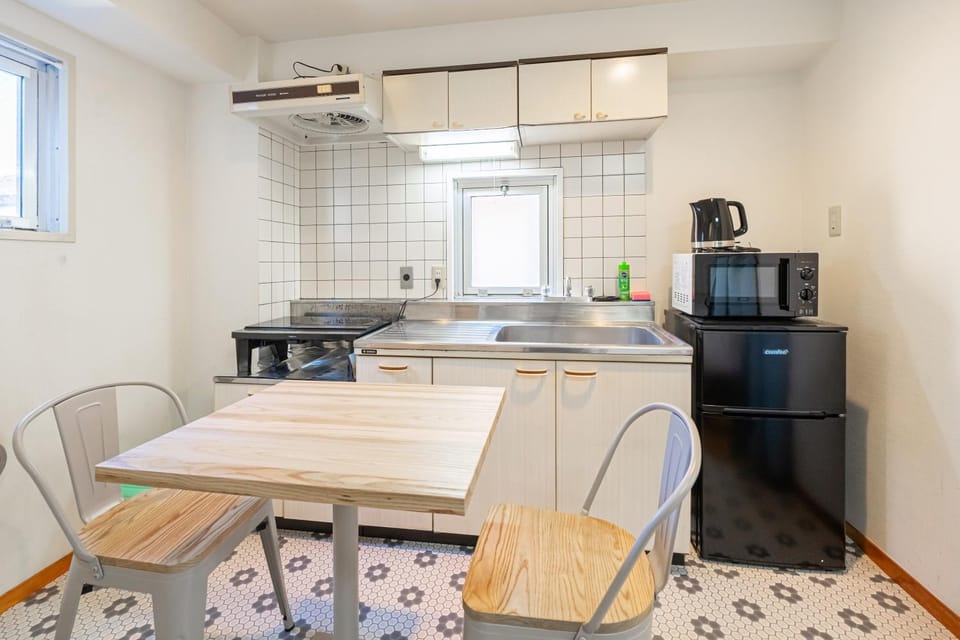 東真ビル2階 笹塚駅から徒歩4分 Apartment in Shibuya