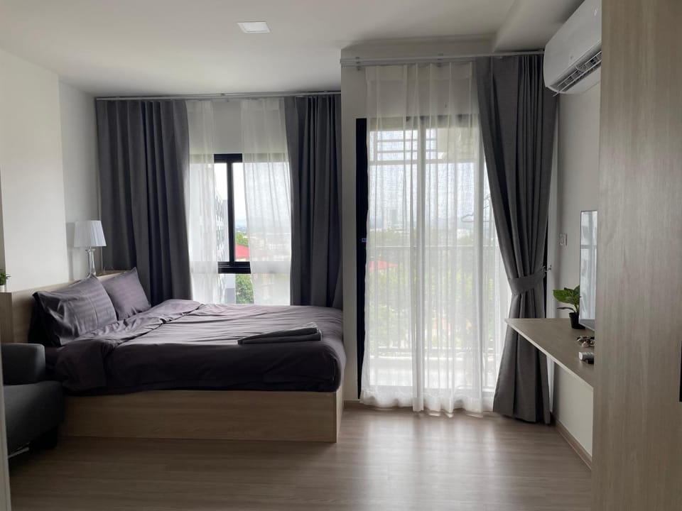 Bed, Photo of the whole room, air conditioner