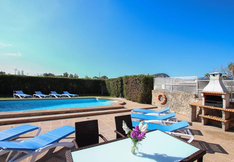 5-bedroom villa to enjoy with the family by Renthousing House in Serra de Tramuntana
