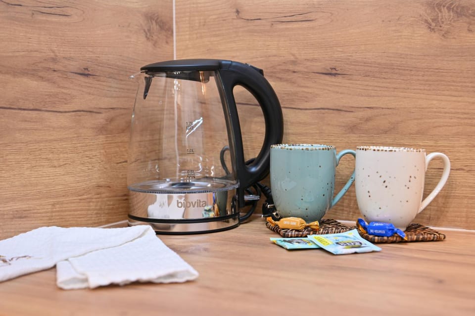 Coffee/tea facilities, Kitchen or kitchenette