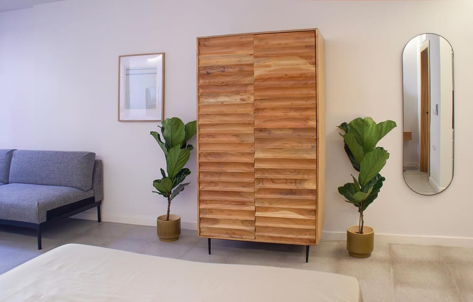 Bedroom, wardrobe