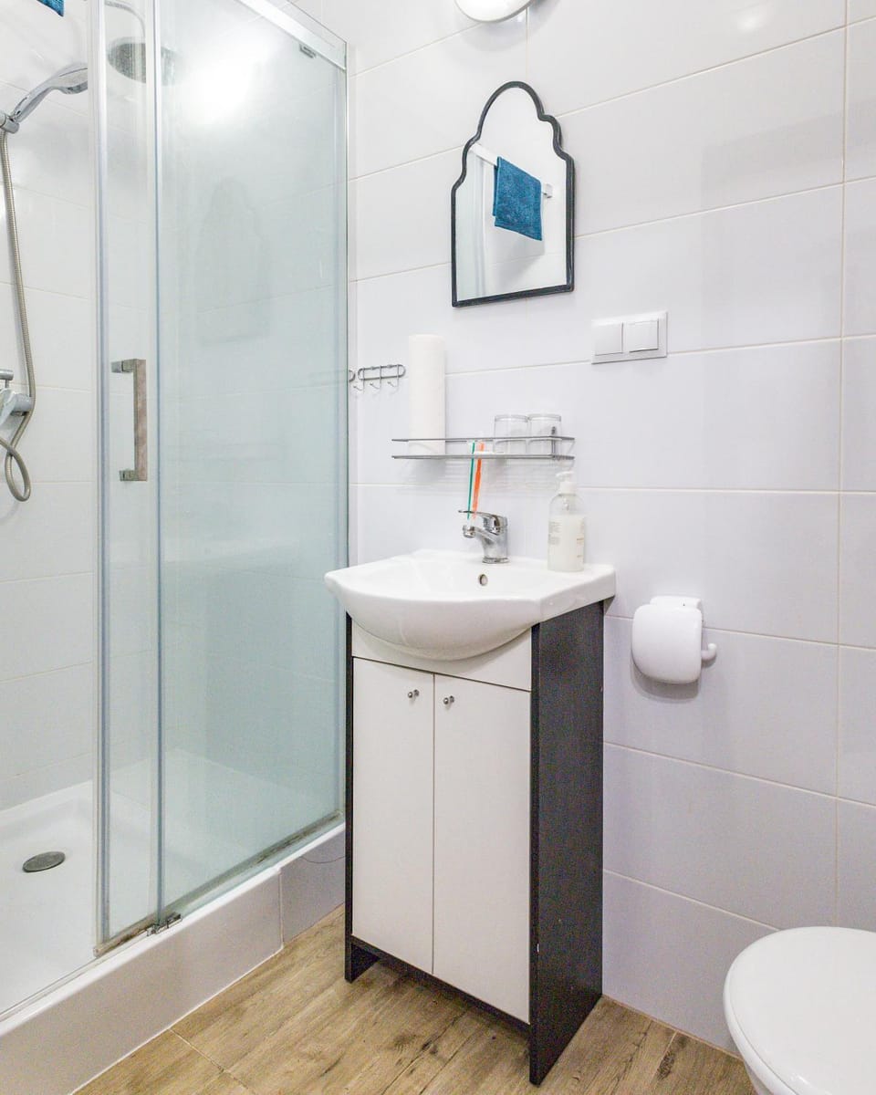 Shower, Toilet, Bathroom