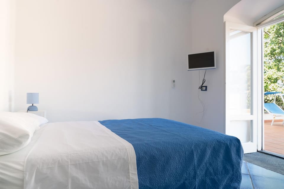 TV and multimedia, Bedroom