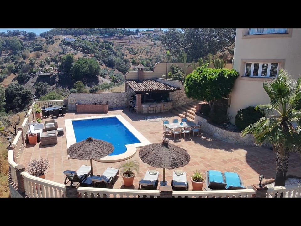 Property building, Day, Natural landscape, Pool view, Swimming pool, sunbed