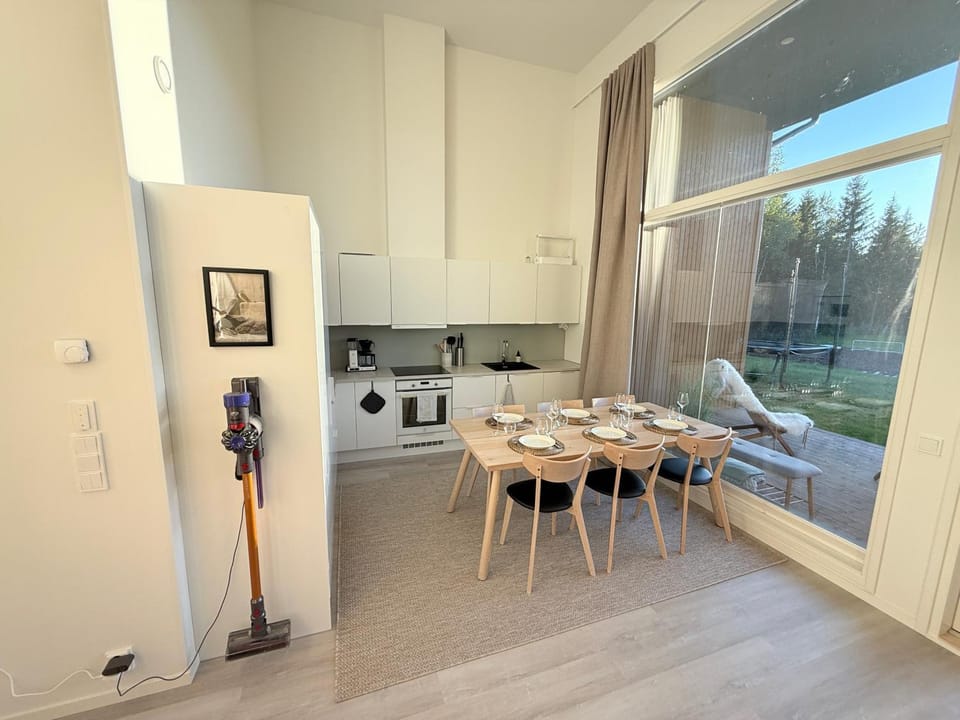 Dining area, dishwasher, oven, stove
