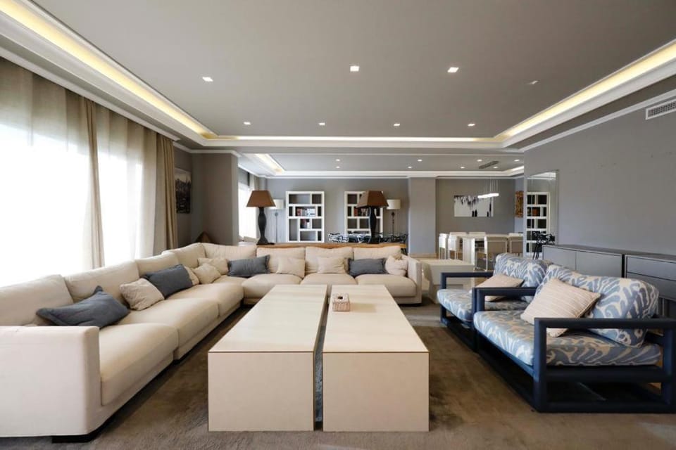 Communal lounge/ TV room, TV and multimedia, Living room