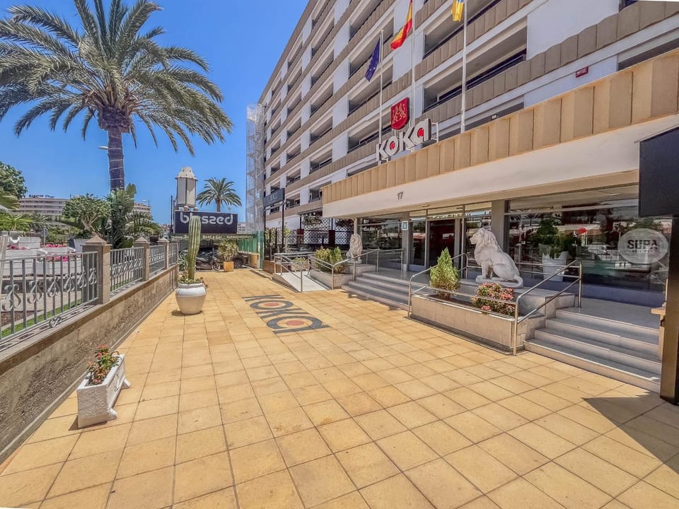 Koka Central Flat Playa Inglés-Pool & Views House in Maspalomas