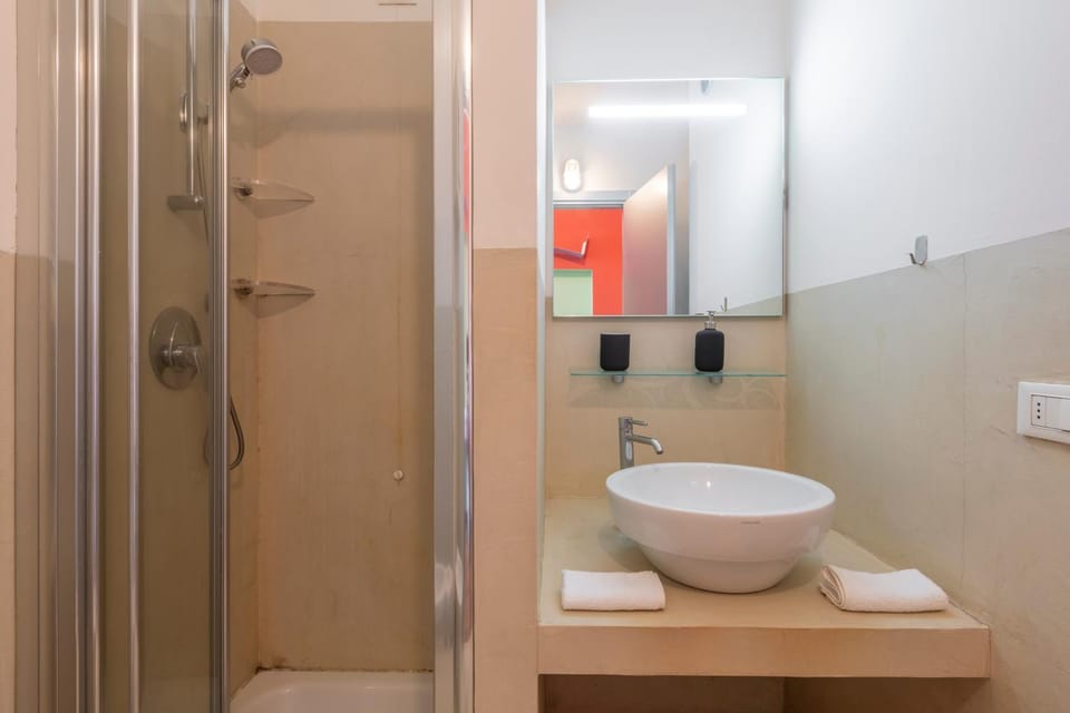 Shower, Bathroom, towels