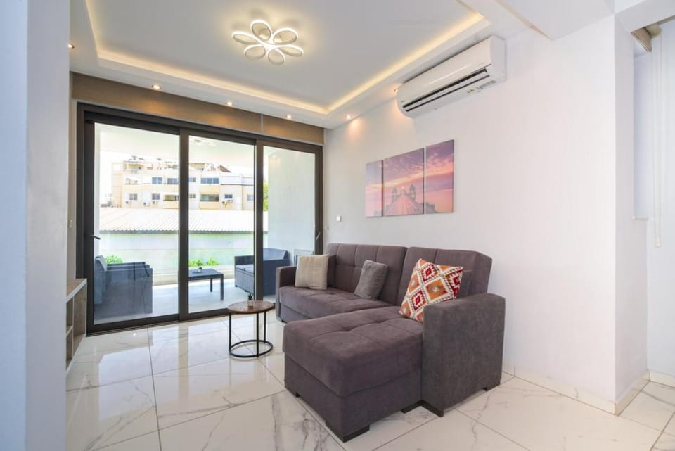 Living room, Seating area, air conditioner