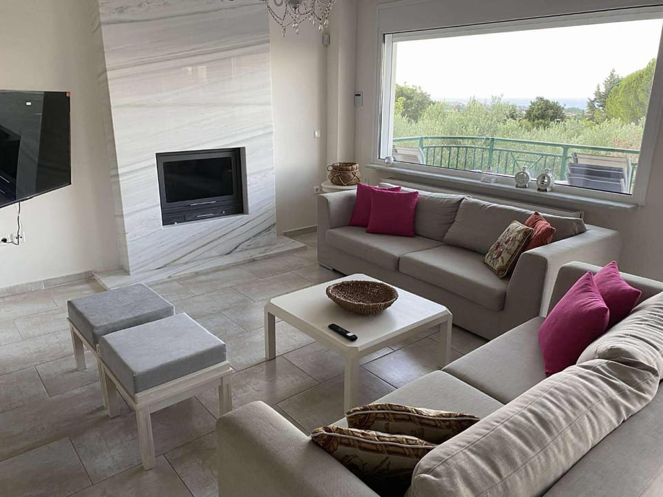 Living room, Seating area