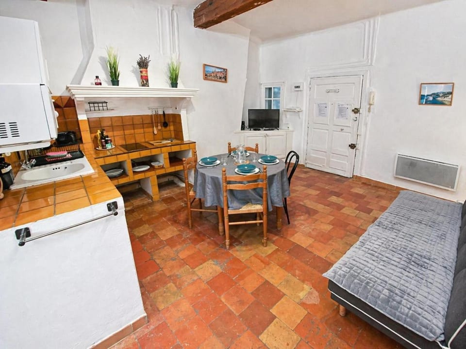 Kitchen or kitchenette, Living room, Photo of the whole room, Seating area