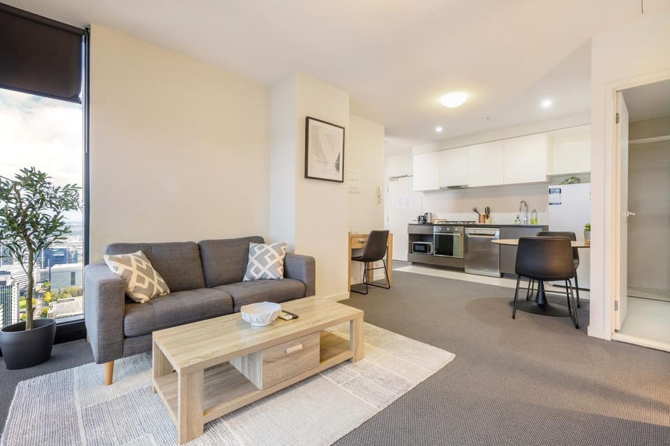 Kitchen or kitchenette, Living room, Seating area, Dining area