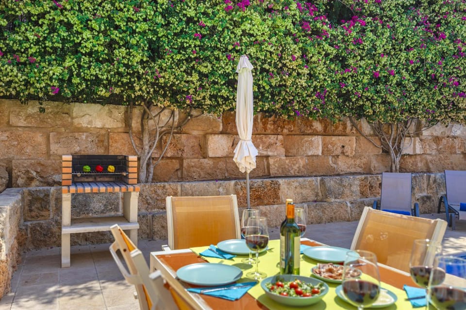 Patio, BBQ facilities, Garden, Garden view, Pool view, Pool view