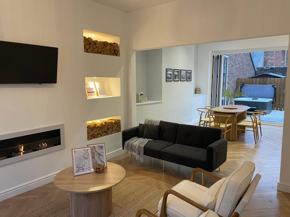 TV and multimedia, Living room, Seating area