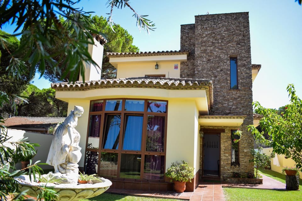 Property building, Garden, Garden view