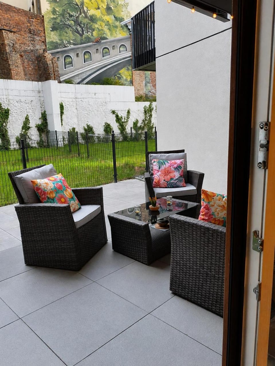 Patio, Seating area
