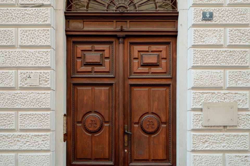 Property building, Street view