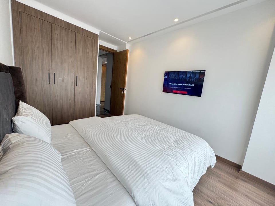 Élégant Studio Neuf Quartier 2 Mars Sécurisé Apartment in Casablanca