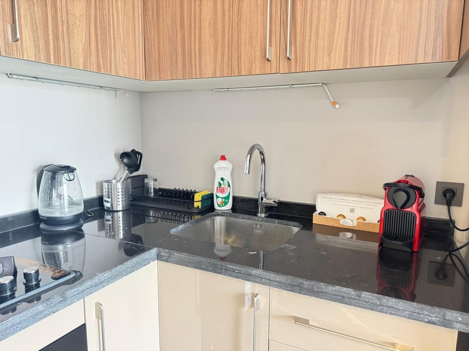 Élégant Studio Neuf Quartier 2 Mars Sécurisé Apartment in Casablanca