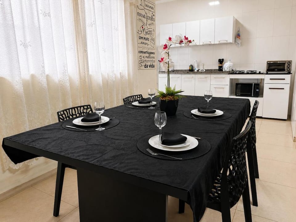 Flat 2 quartos em residencial | Ar e garagem House in State of Paraná