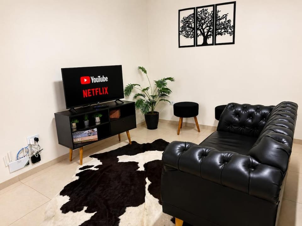 Flat 2 quartos em residencial | Ar e garagem House in State of Paraná