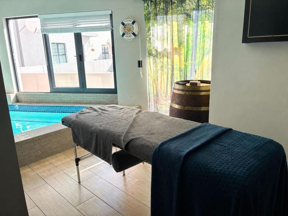 Spa and wellness centre/facilities, Swimming pool