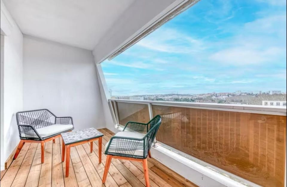 Patio, Day, View (from property/room), Balcony/Terrace