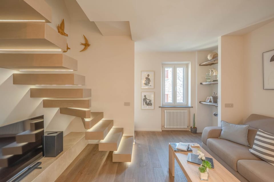 TV and multimedia, Living room, Seating area, Evening entertainment, internet