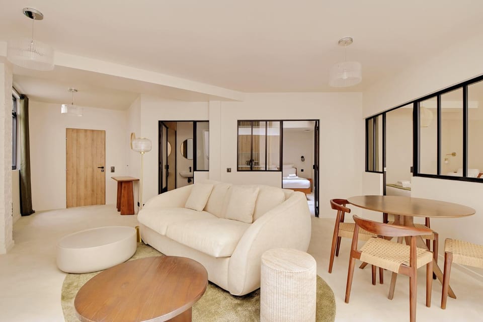 Living room, Seating area, Dining area