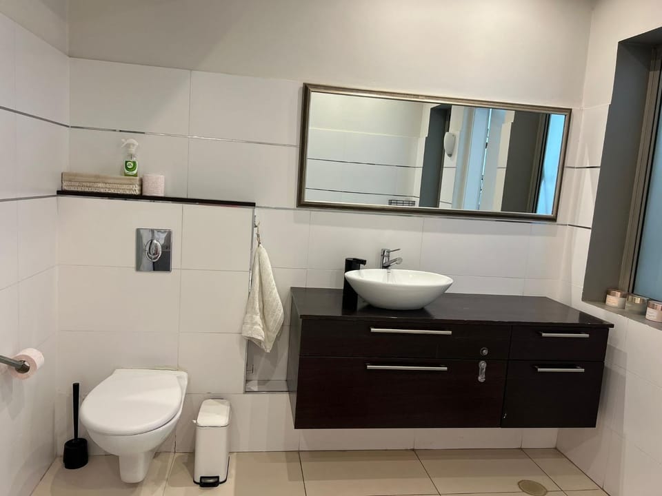 Toilet, Bathroom, towels