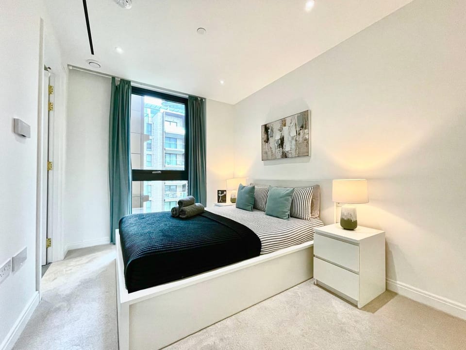 Bed, Bathroom, View (from property/room), Decorative detail, Seating area, Bedroom, towels, wardrobe