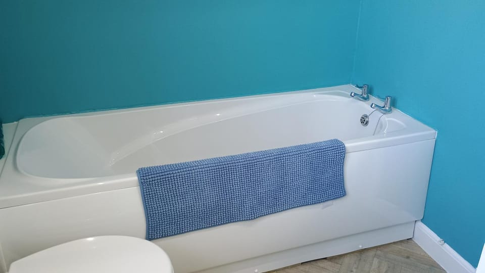 Bathroom, Bath