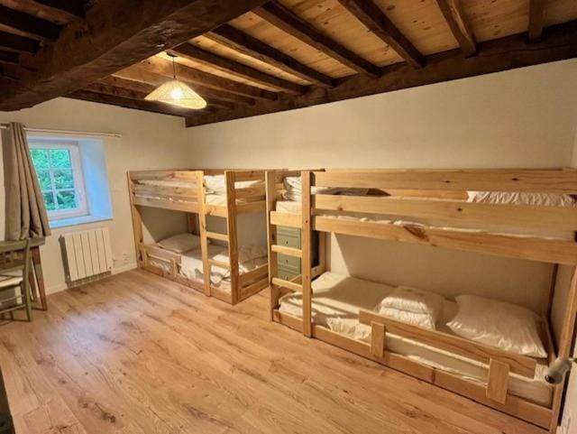 Bedroom, bunk bed
