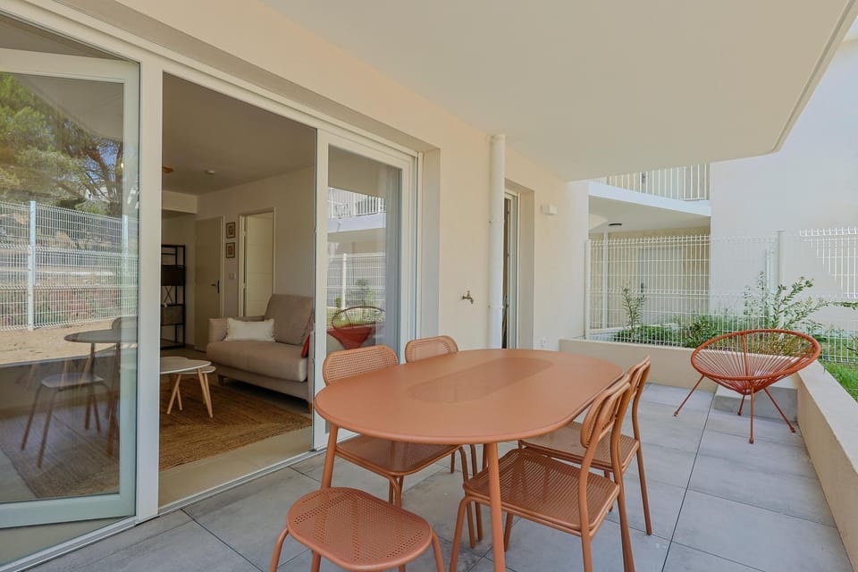 Balcony/Terrace, Dining area