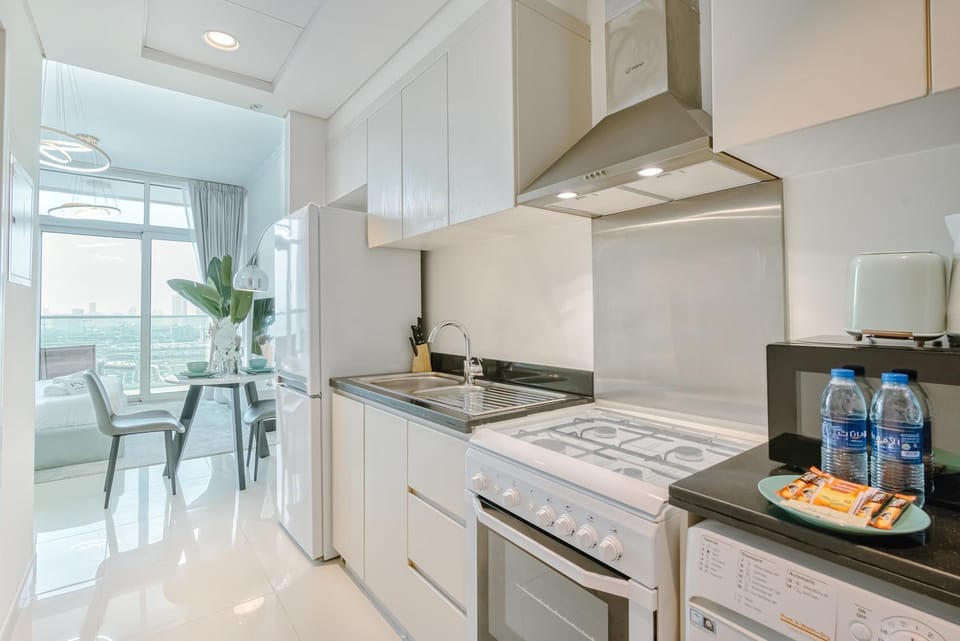 Kitchen or kitchenette, Dining area, stove, toaster