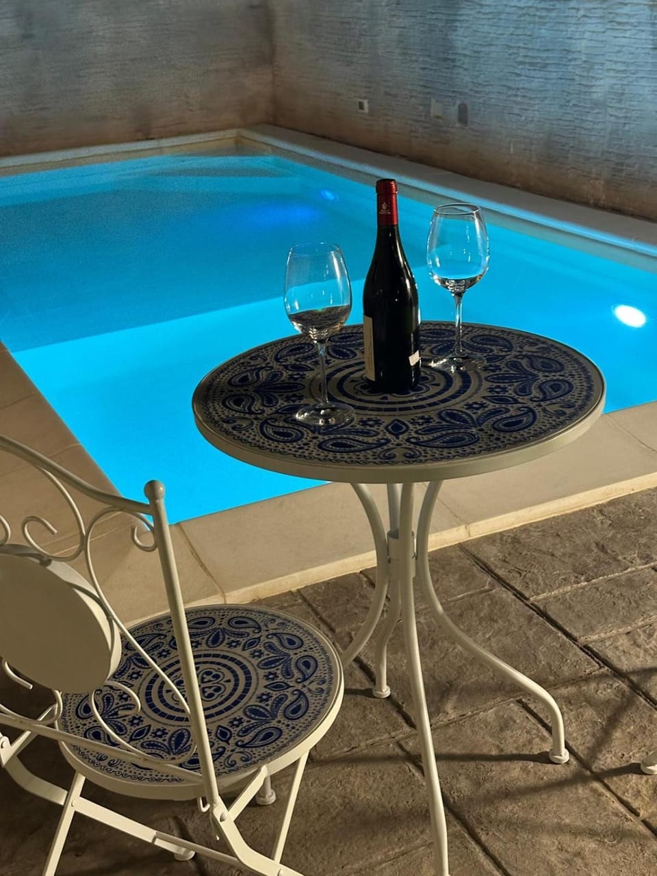 Swimming pool