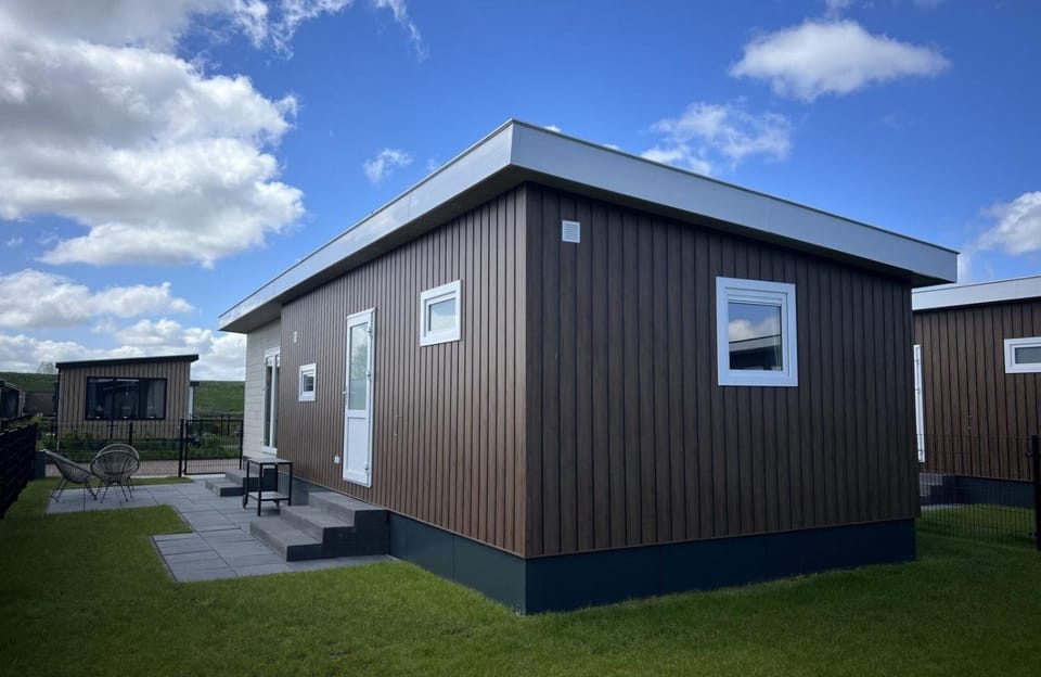 Property building, Facade/entrance, Off site