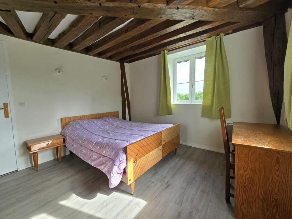 Bed, wardrobe