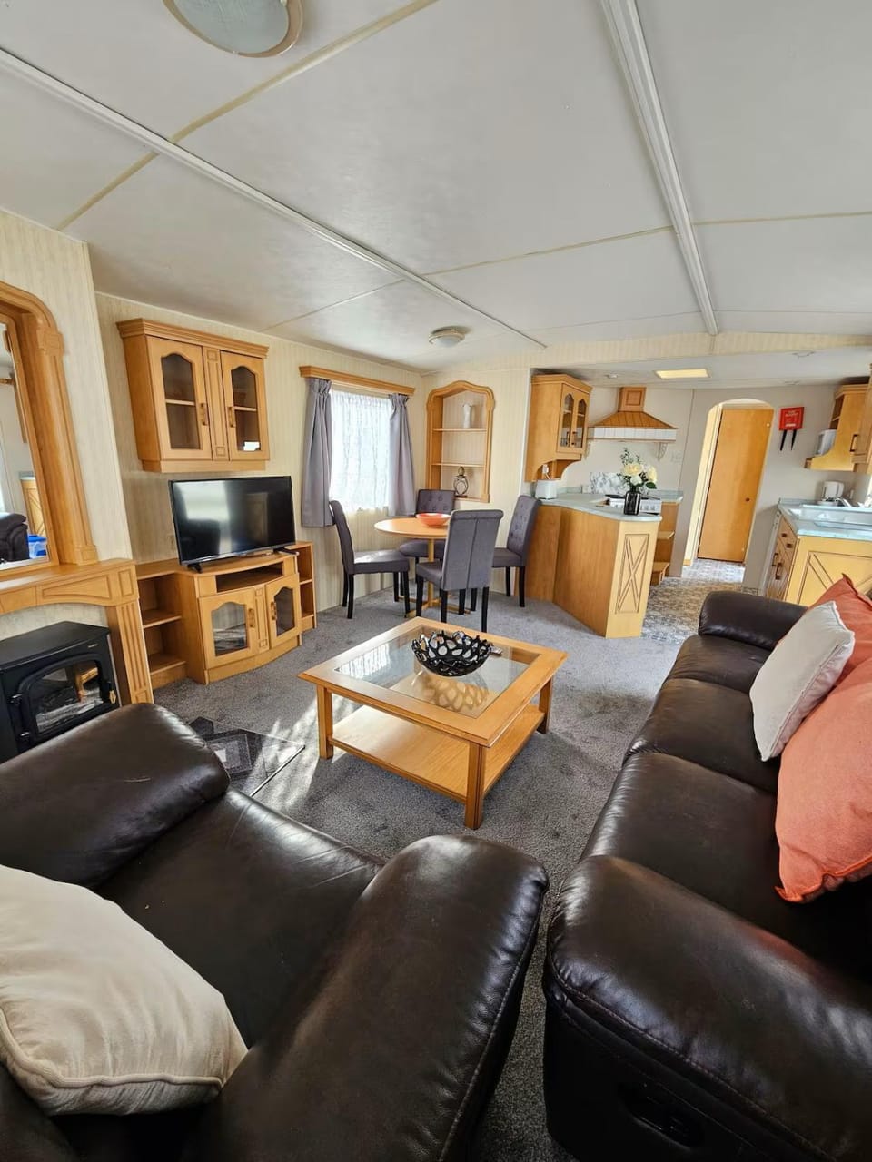 Living room, Seating area