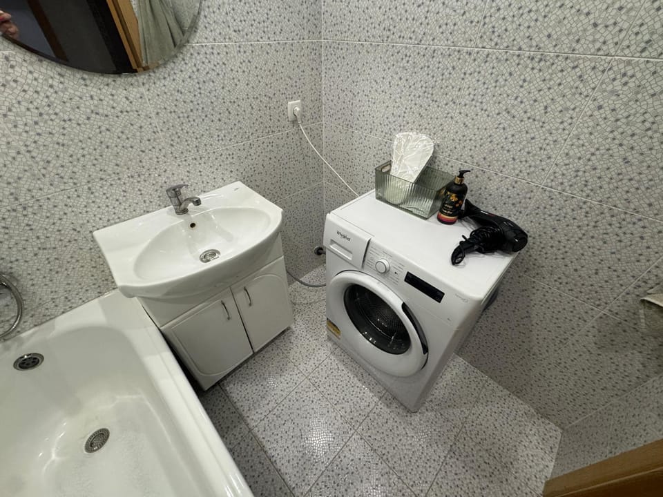 Затишна квартира на березі Дніпра Apartment in Ukraine