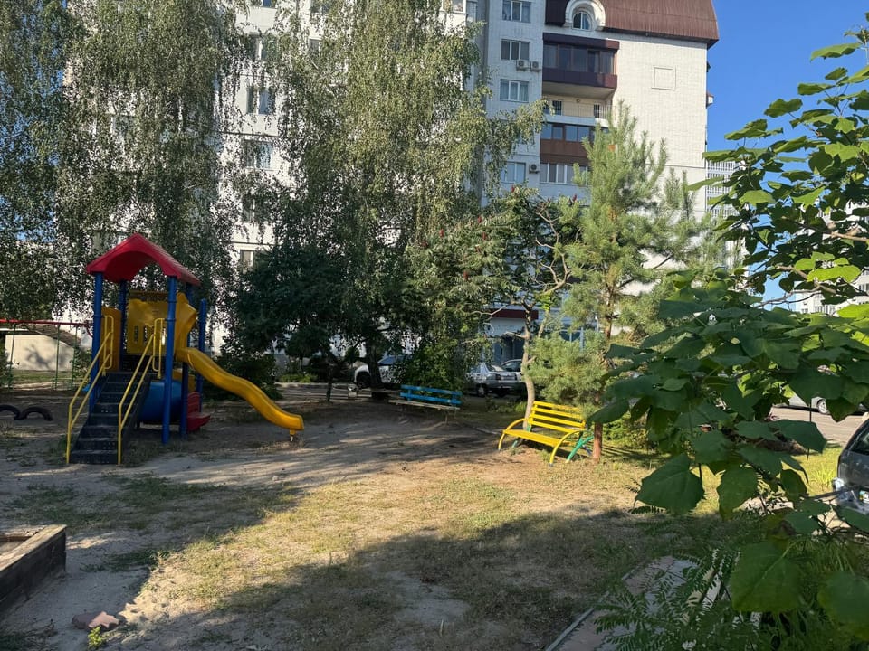 Затишна квартира на березі Дніпра Apartment in Ukraine