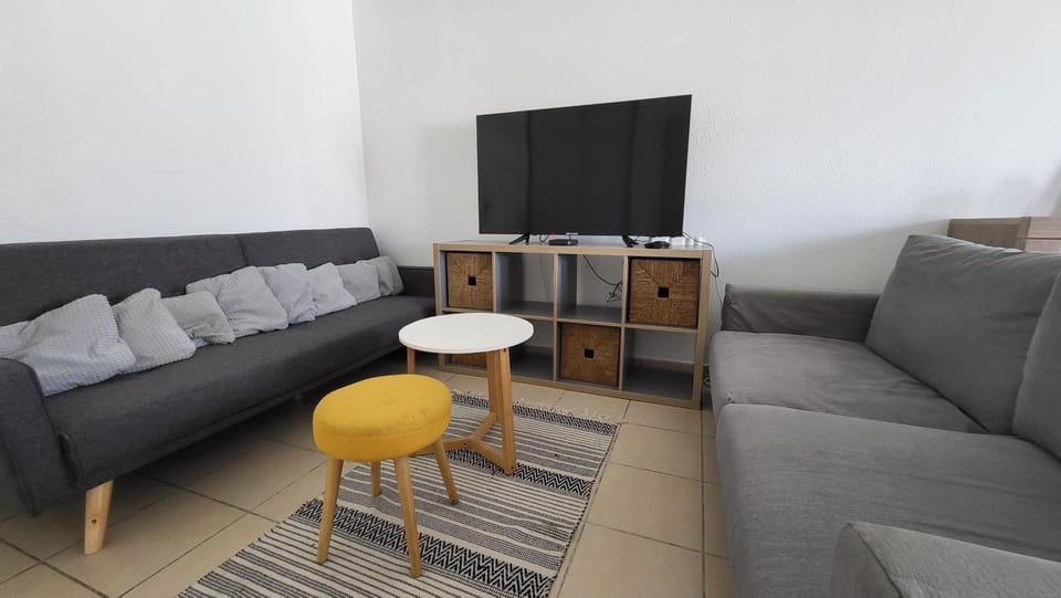 Communal lounge/ TV room, TV and multimedia