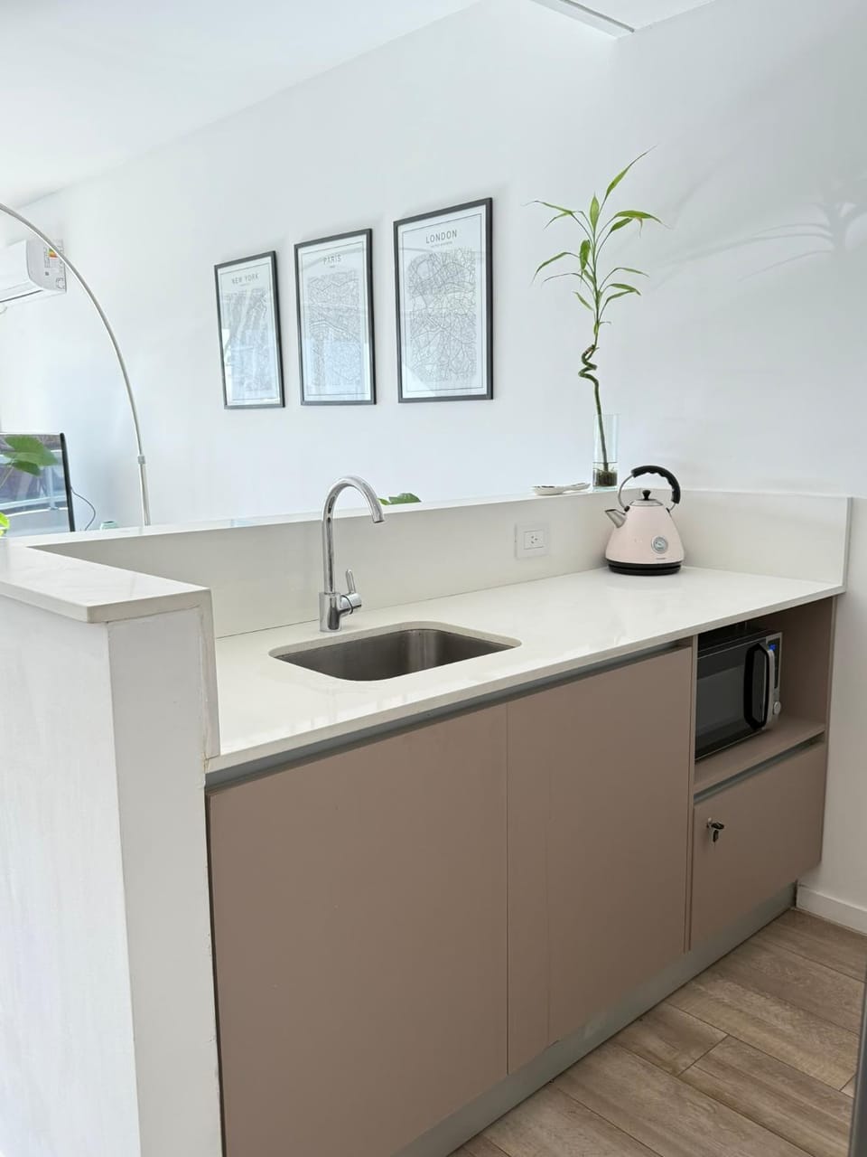 Kitchen or kitchenette