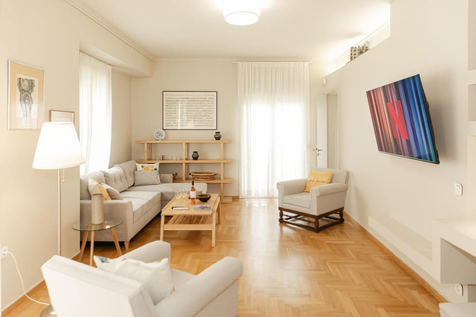 TV and multimedia, Seating area