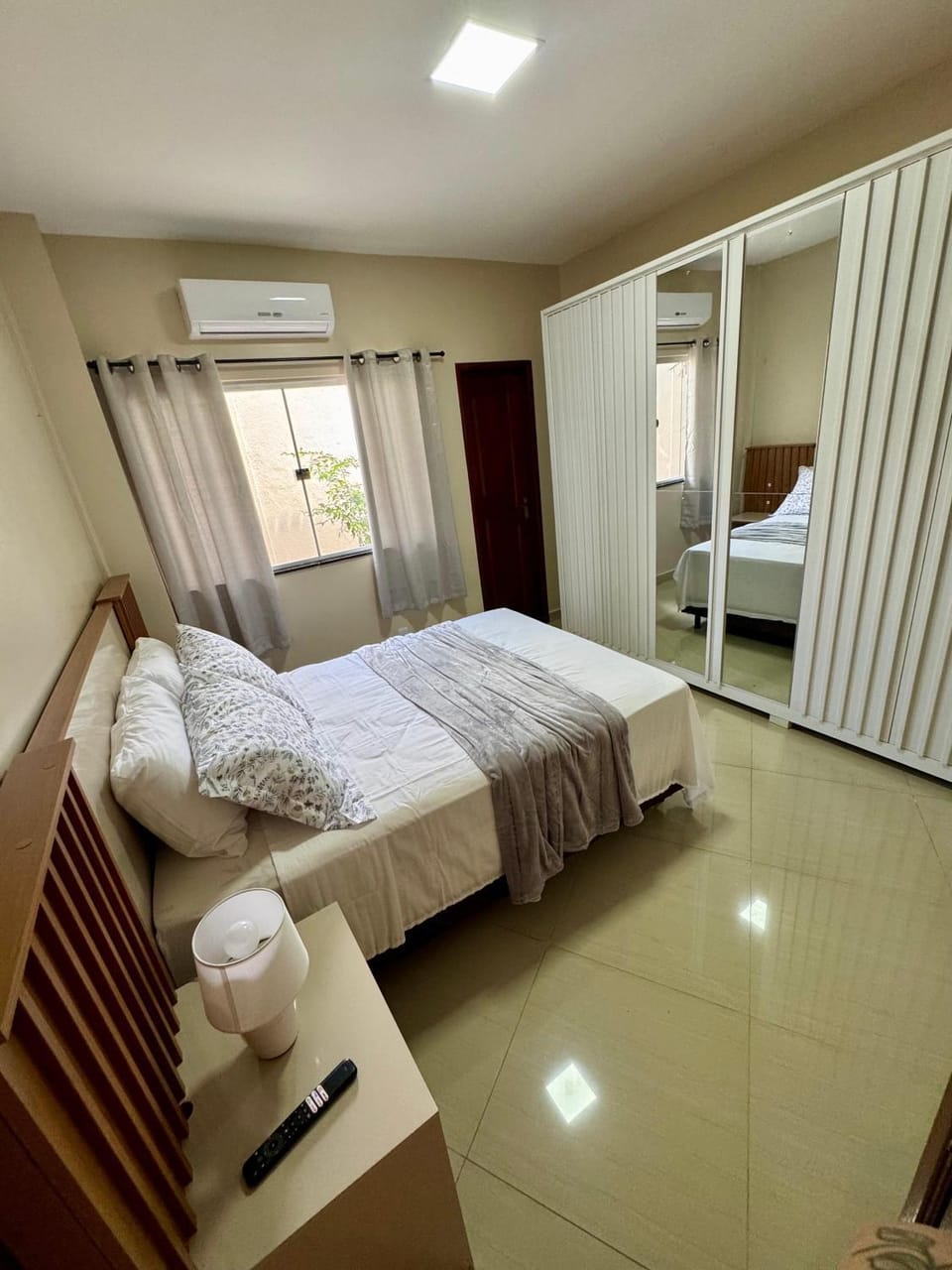 Bed, Photo of the whole room, wardrobe, air conditioner
