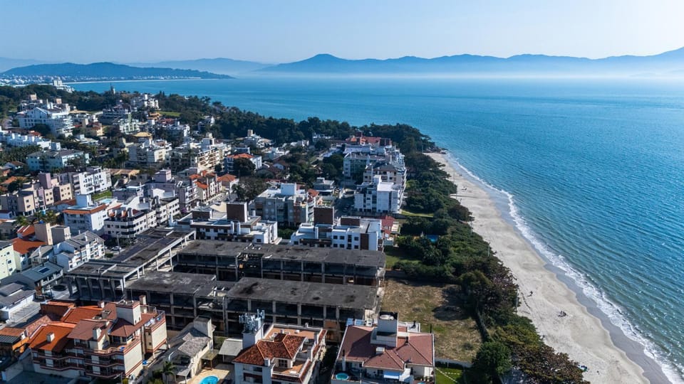 C174 Apartamento à beira mar de Canasvieiras Apartment in Florianopolis