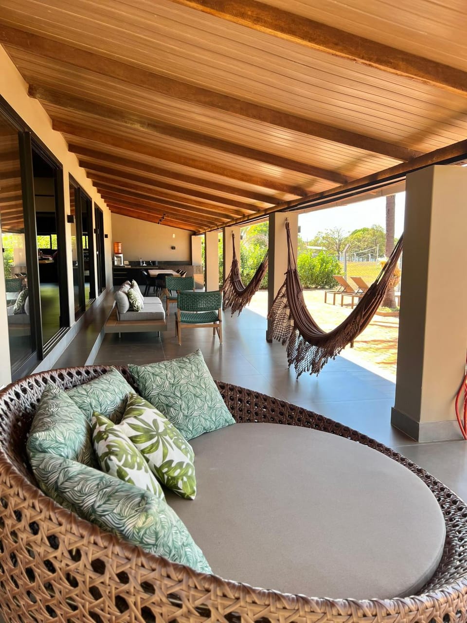 Patio, BBQ facilities