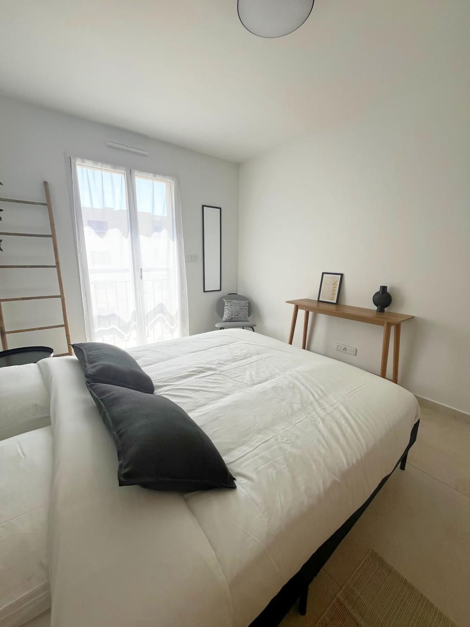 Magnifique appartement au dessus des halles de Hyeres, coeur de ville Apartment in Hyères