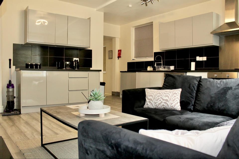 Kitchen or kitchenette, Living room, Dining area