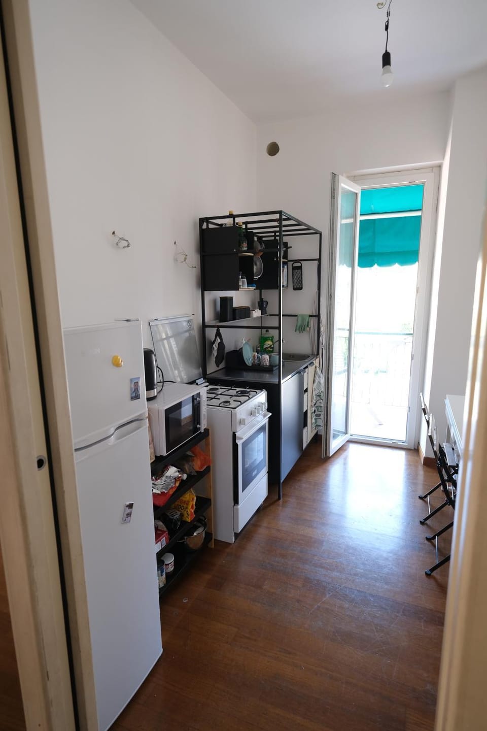 Kitchen or kitchenette, oven